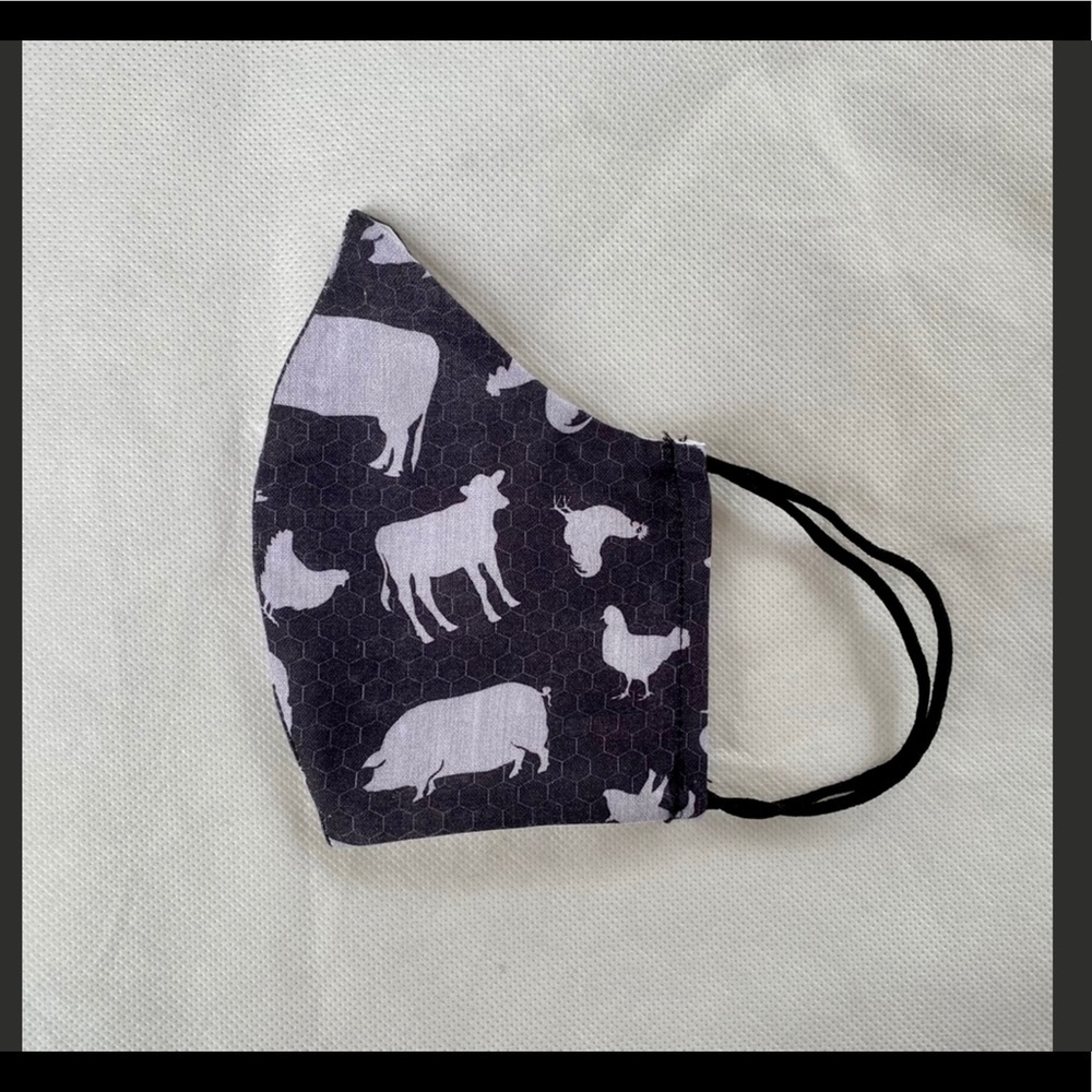 NWT Barnyard Animal mask
